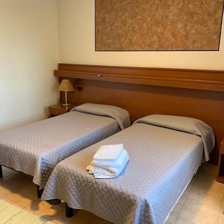 Hotel Regina Campolongo Maggiore Экстерьер фото