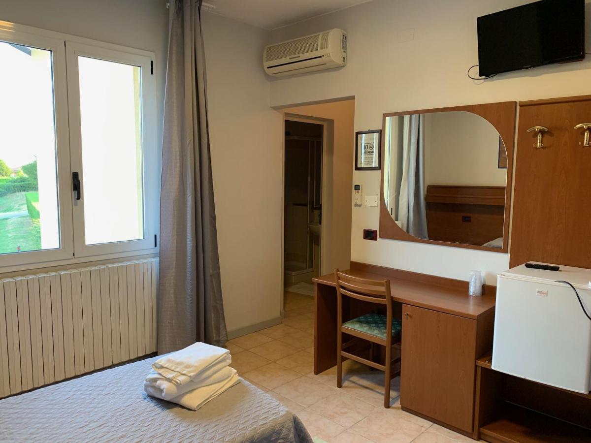 Hotel Regina Campolongo Maggiore Экстерьер фото